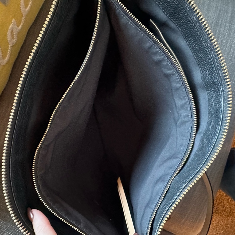 Coach Pebbled Leather Highrise handbag 30473 - Picture 9 of 12